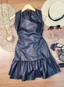 vestido courino acinturado com babado ref: 090